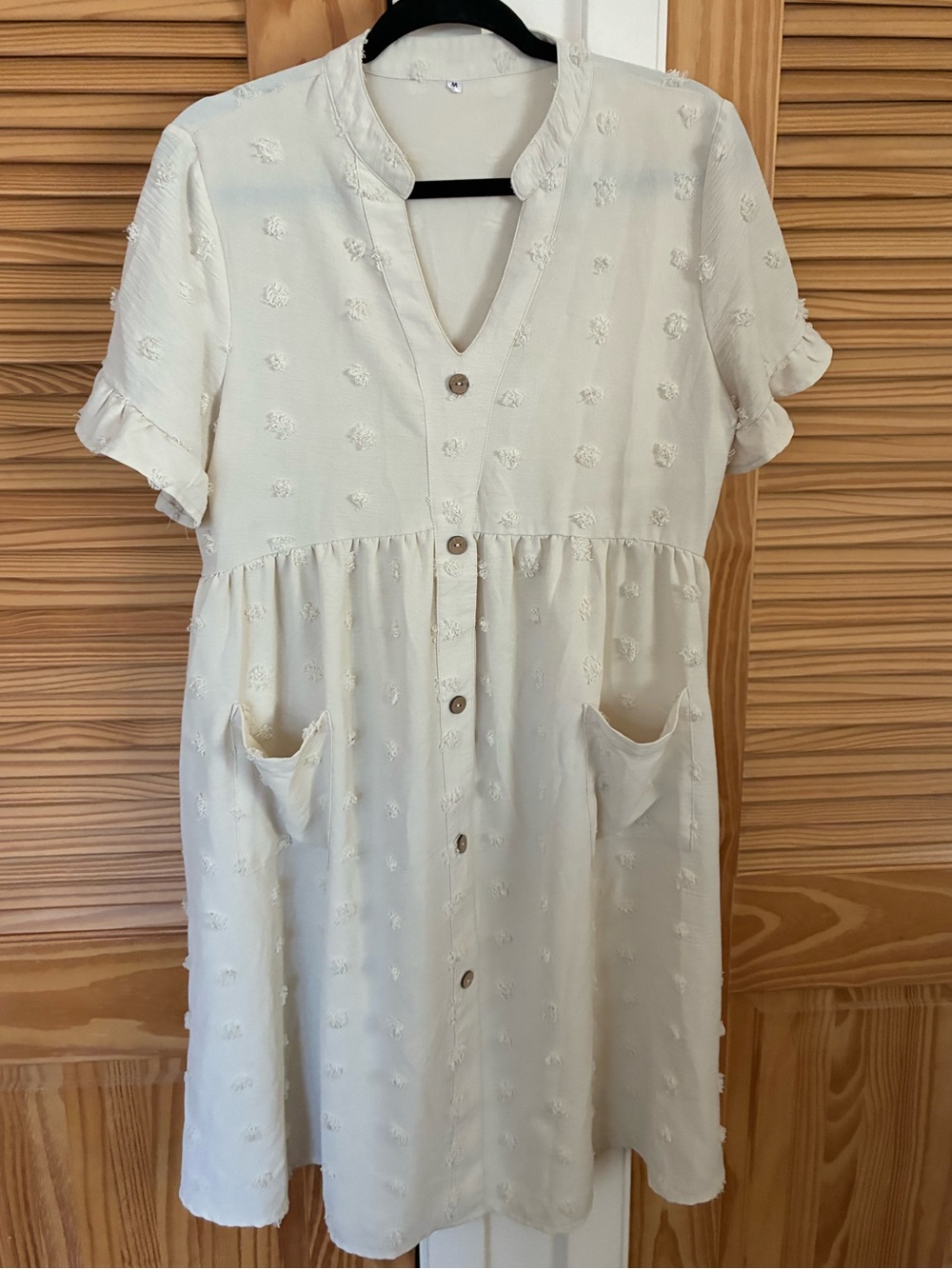 Ivory Button-Front Short Sleeve Dress with Pockets size medium
